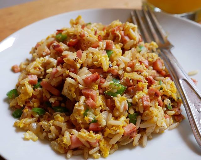 LastKitchenHero's tweet image. #spicybreakfast #friedrice #baloney #rice #onions #jalapeno and #eggs

#breakfast #extrawurst