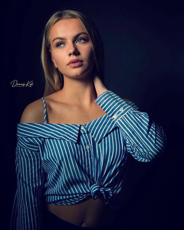 FotografieKok's tweet photo. Model : Chantal -----------------------------------
#newface #newby #photoshoot #portrait #modeling #model #models #femalemodel #femalemodels #fashionmodel #dutch #dutchgirl #teen #fashion #eyes #talent #beauty #wlyg #studio #retouch #retouching #strobis… https://t.co/IiQaAiSRQg https://t.co/dvjeiaIHur