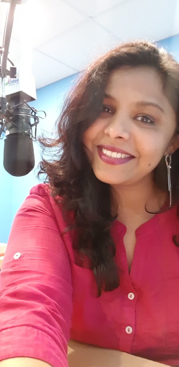 RJAshwini22's tweet photo. #Sundayexcitement #Critics #Concerns #Bollywood @RJAshwini22 @DilSeRadio from 10am to 12pm https://t.co/aWlvjlMv2B