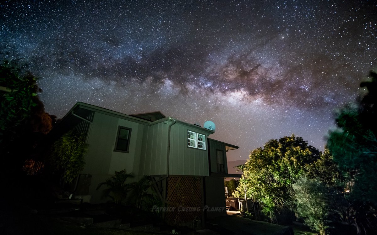 Clear night in Hawaii finally.

Nikon D850
NIKKOR 14-24mm
Manfrotto 190

<a href="/manfrotto_tweet/">Manfrotto Tweets</a> 
#meandmymanfrotto #Manfrotto #ManfrottoAmbassador #nikon #nikonambassador #nikond850prophotographer