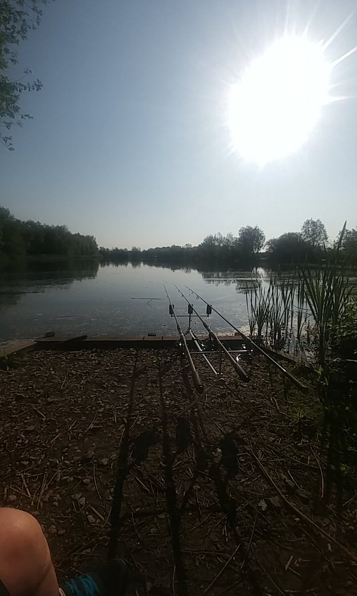 steven_hendren's tweet photo. Beaut day for it #carp #carpfishing #sunnydays #carpglobal https://t.co/hxamcsWYVb