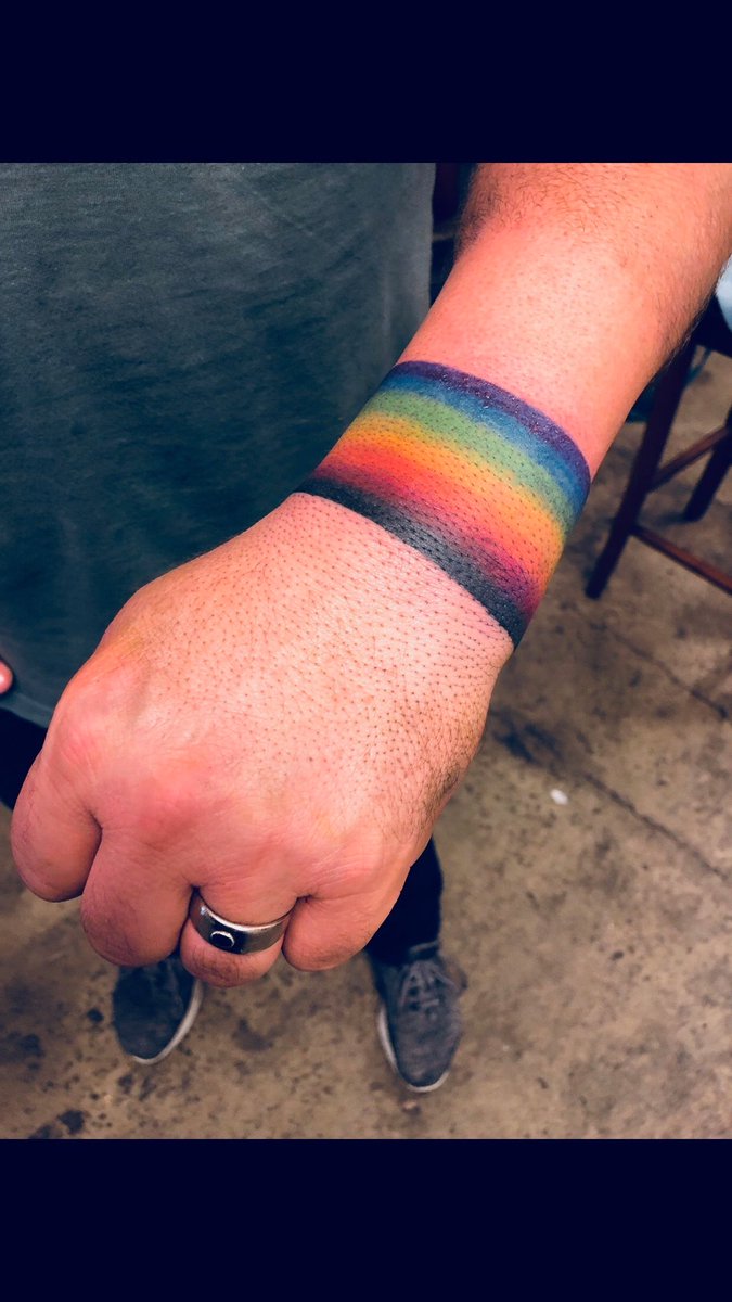 BeardyKent's tweet photo. New Tattoo #pridepunch #powercuff #rainbow aww pretty https://t.co/Mmxehk4GjO