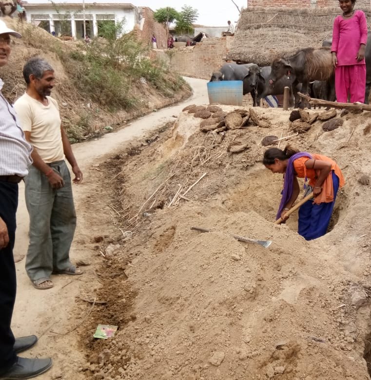 ToiletSansad's tweet photo. #SwachhBharatMission is successfully running in #Shikohabad Block of #Firozabad, India. #ToiletParliament is playing important role. Villagers of #Hariha village are actively constructing #Toilets. So, #DigThePit for #Toilets &amp; #Sanitation. #Toilets4All #SwachhtaHiSeva https://t.co/CMkjyA9ELo
