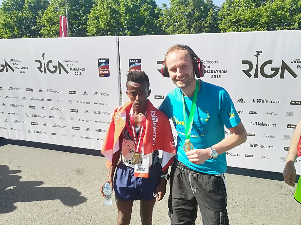 Happily completed the #HalfMarathon in #Riga, #21km. Here, also with the winners of the #Marathon, #42km.
#SimtgadesMaratons #TravelMarathon
#Vidzeme #Madona #Laudona #LattelecomRigaMarathon