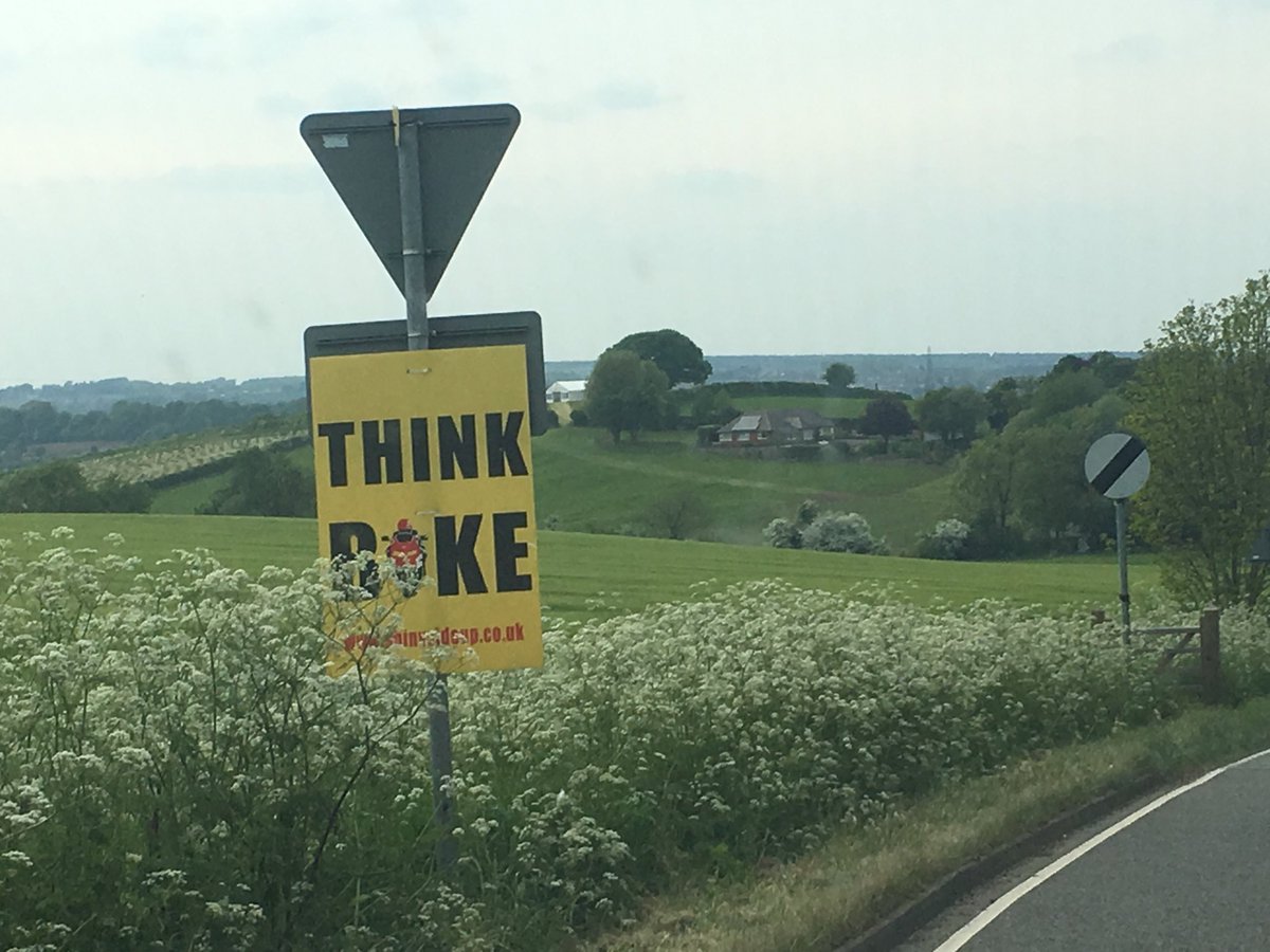 Luke_Rides_'s tweet photo. Why doesn’t every county in the United Kingdom (Britain) have a ‘Think Bike’ Sign!! It’s awesome :) #thinkbike #propersign #noticeabiker #bikersafety #notenoughofthissign #britishproblems #englishproblems #britain #unitedkingdom #britishbikerproblems #cardriversdontseeme https://t.co/Rxs5DfSrqh