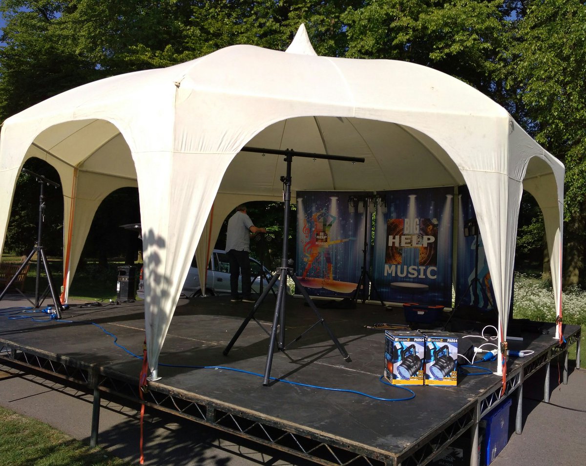 rugbyfirstltd's tweet photo. RUGBY BIKEFEST 2018. Big Help Music - " Collaboration Stage", getting set up ready to entertain!! Caldecott Park. #bighelpmusic #rugbybikefest #capturedalive #rugbytowncentre #rugbytown #entertainment #music #local #visit https://t.co/D4Wm4M5mLJ