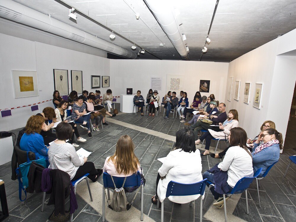encarnalago's tweet photo. Debatimos sobre os discursos de poder e as ausencias  das mulleres artistas nos museos.#noitedosmuseos @RedeMuseistica  @MArtesVisuales @MujerMiraMujer https://t.co/zIHJ8zdPTr