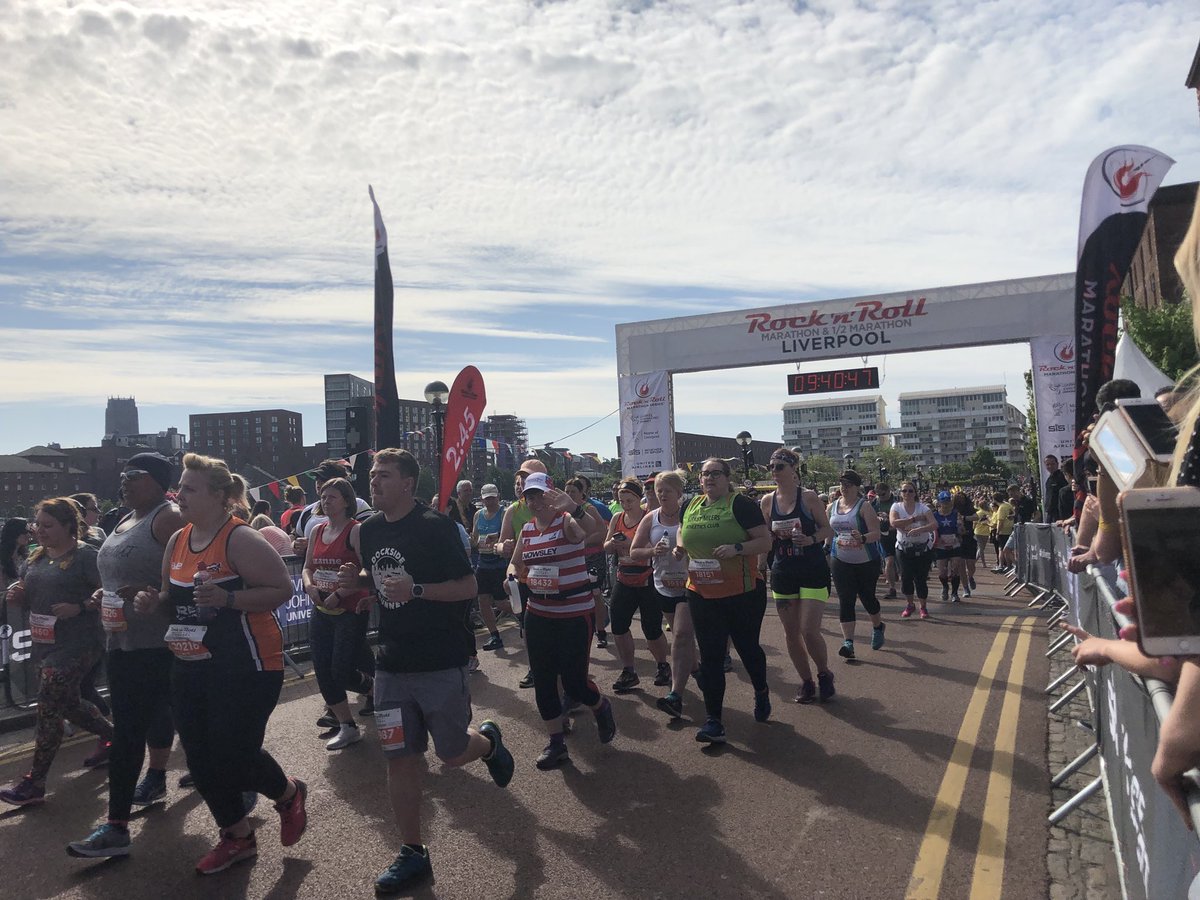 ScotsRanger82's tweet image. And they’re off!🏃🏻‍♀️
you’ve got this Sweetheart 😘 
So Proud of my Girl can’t wait to give her a Finishers Cuddle! 
@KnowsleyHarrier @fetcheveryone #MercerActive #NuttyRunner 
@PengiWengi @ShanQuick @kellycarthy1989 @our_gentle_sin @thisplacentime @blue_steels @StandardWhitt
