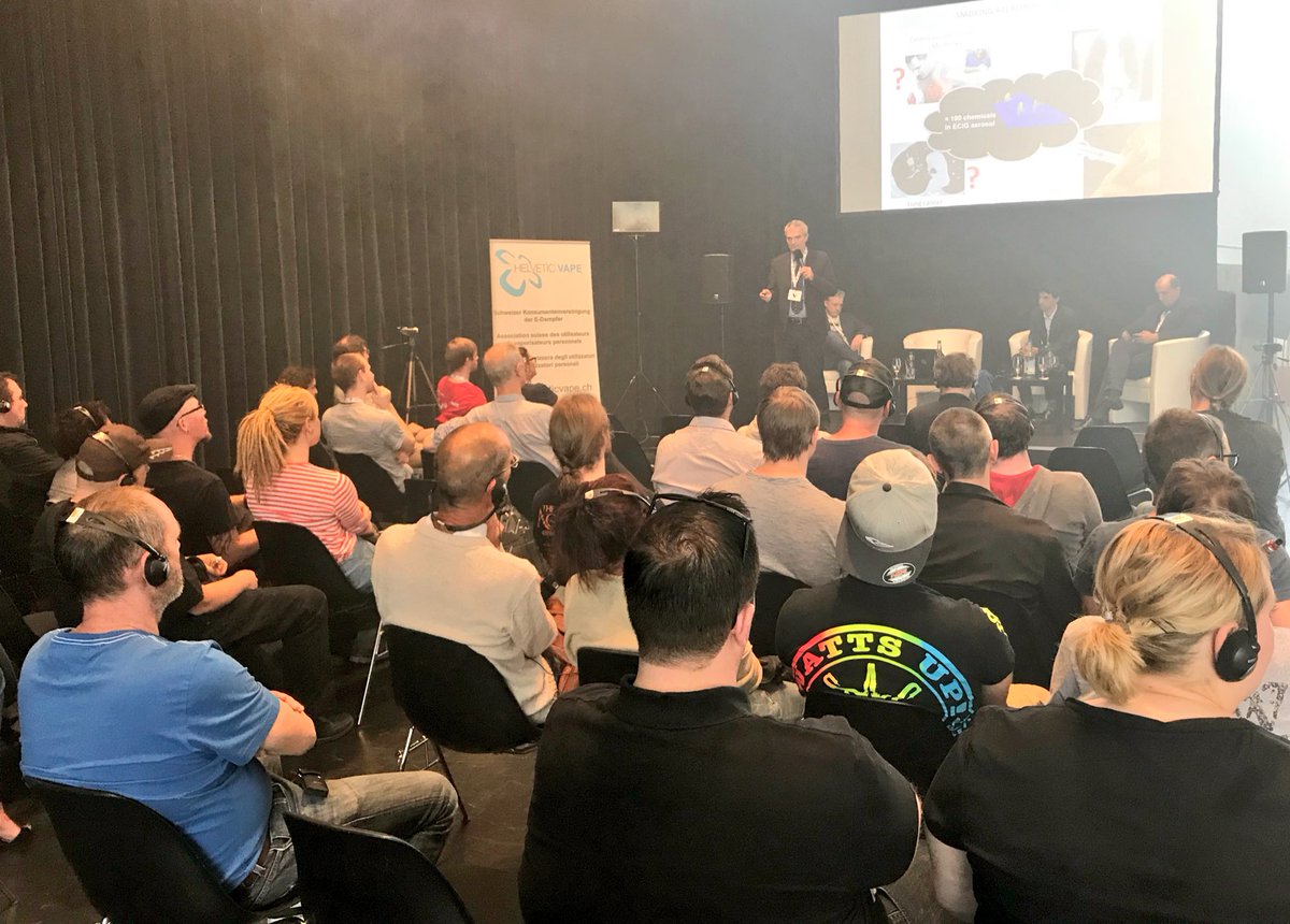 Archerbar3296's tweet photo. Vapecon Biel im Kongresshaus. Die Dampfermesse ist sehr gut organisiert und gut besucht. https://t.co/K3VQTTXI8u