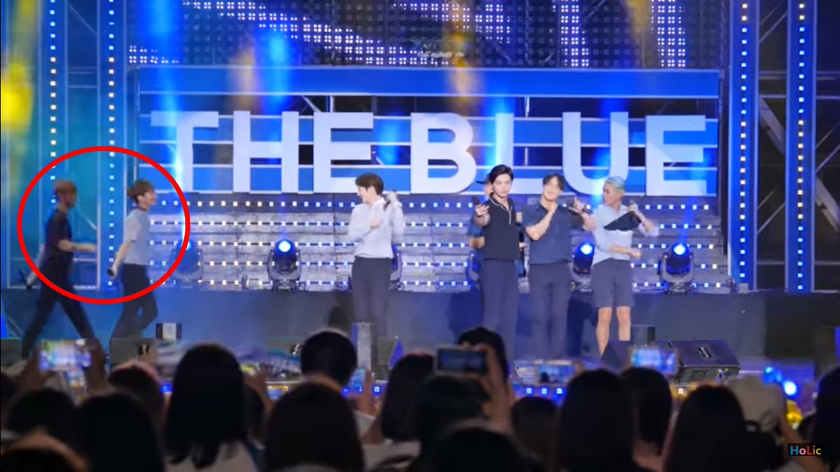 In The Blue Concert, MH's pants got ripped (again). Though BTOB's laughing so hard, you can see that they are protecting MH. PN escorted him to backstage, SJ, CS, HS covered his part in 2nd confession &shouted "Minhyuk hyung, hurry!" When MH came back, EK welcomed him to stage