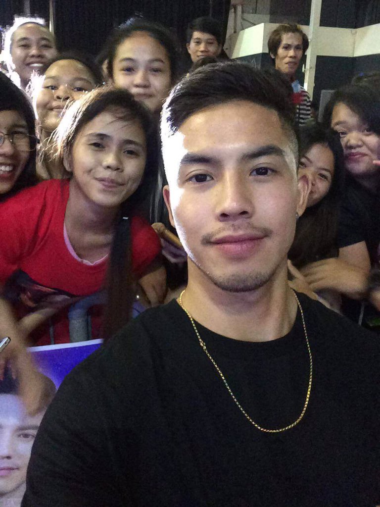 KTbuddiesOFC's tweet photo. Thankyoi @tonythesharky sayang saya ang teamlive gensan super naapreciate mo kahit small or big gifts basta maeefforts!🙏♥️
Lalo kang iblessed ni god
We love u also @delavinkisses https://t.co/XqaltUhp8O