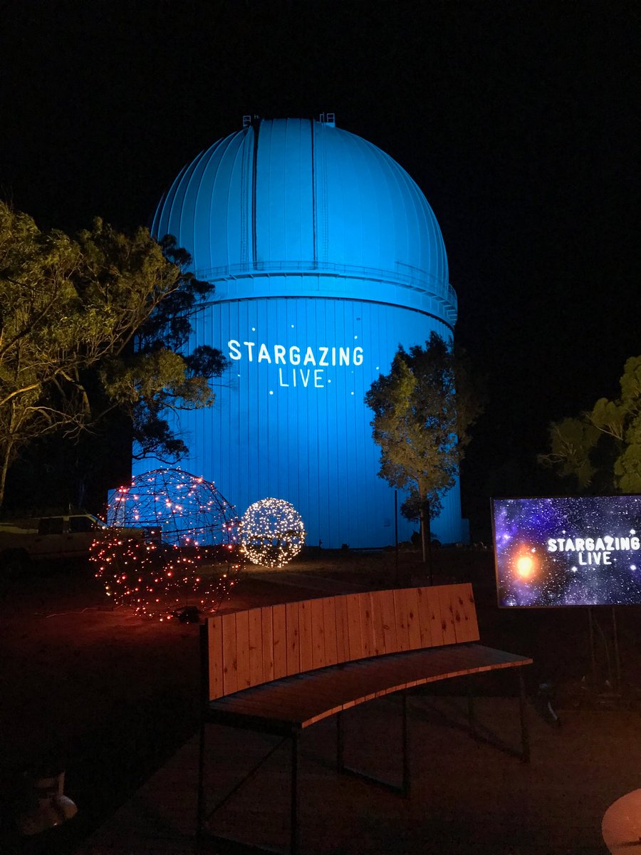 ProfBrianCox's tweet photo. First rehearsals for @ABCTV Stargazing Live - exciting and great to be back at Siding Spring Observatory but my god the Warrumbungles are chilly. I must find some thermals. https://t.co/am9I2I0SjD