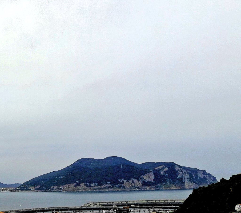 Apez140's tweet photo. @TemblequeCRT @Spain_in_CH @guiasviajar @viajarporcastil @idayvueltablog @abrahamviajero @TracommyLatam @Havenlust @quegranviaje @CEFAPIT @parajesxvisitar Feliz Sea #TemblequeTeam
Abrazos van para allá desde Cantabria:-))) https://t.co/cAqObbEuUZ
