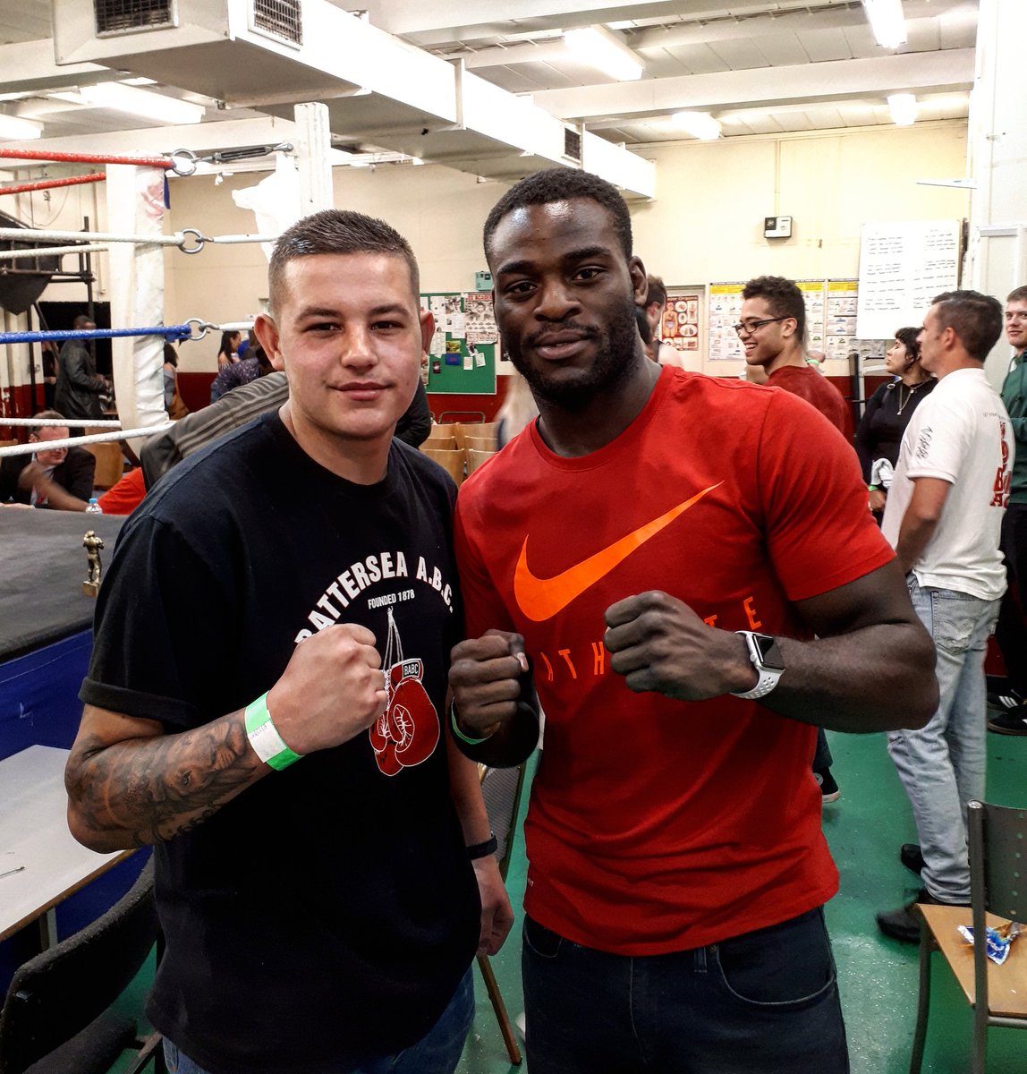 DannyBoyBoxing's tweet photo. Great to meet you champ @boxingbuatsi Keep up the good work, World Champ in the making 🏆 #PeoplesChamp https://t.co/agqwHPF52W