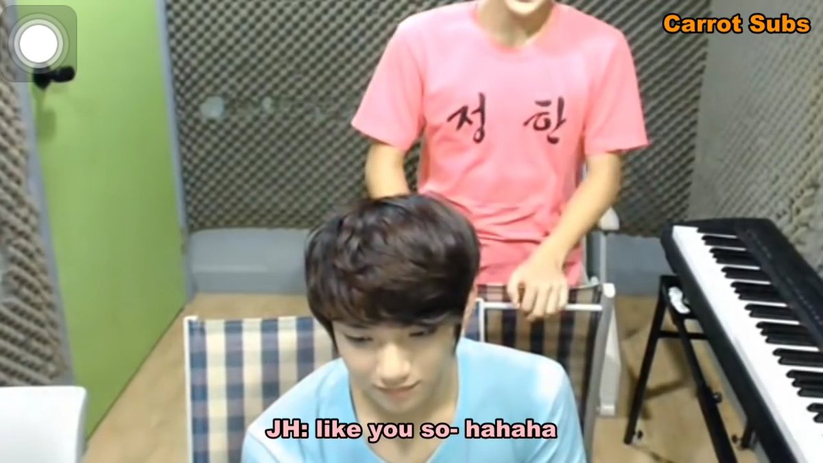 oh_myjisoo's tweet photo. This is the time when i fall inlove with these two person!!

P.S/jeonghan we know that you like joshua...😊😊

#letsback
#predebut https://t.co/zLdGK5HsXl