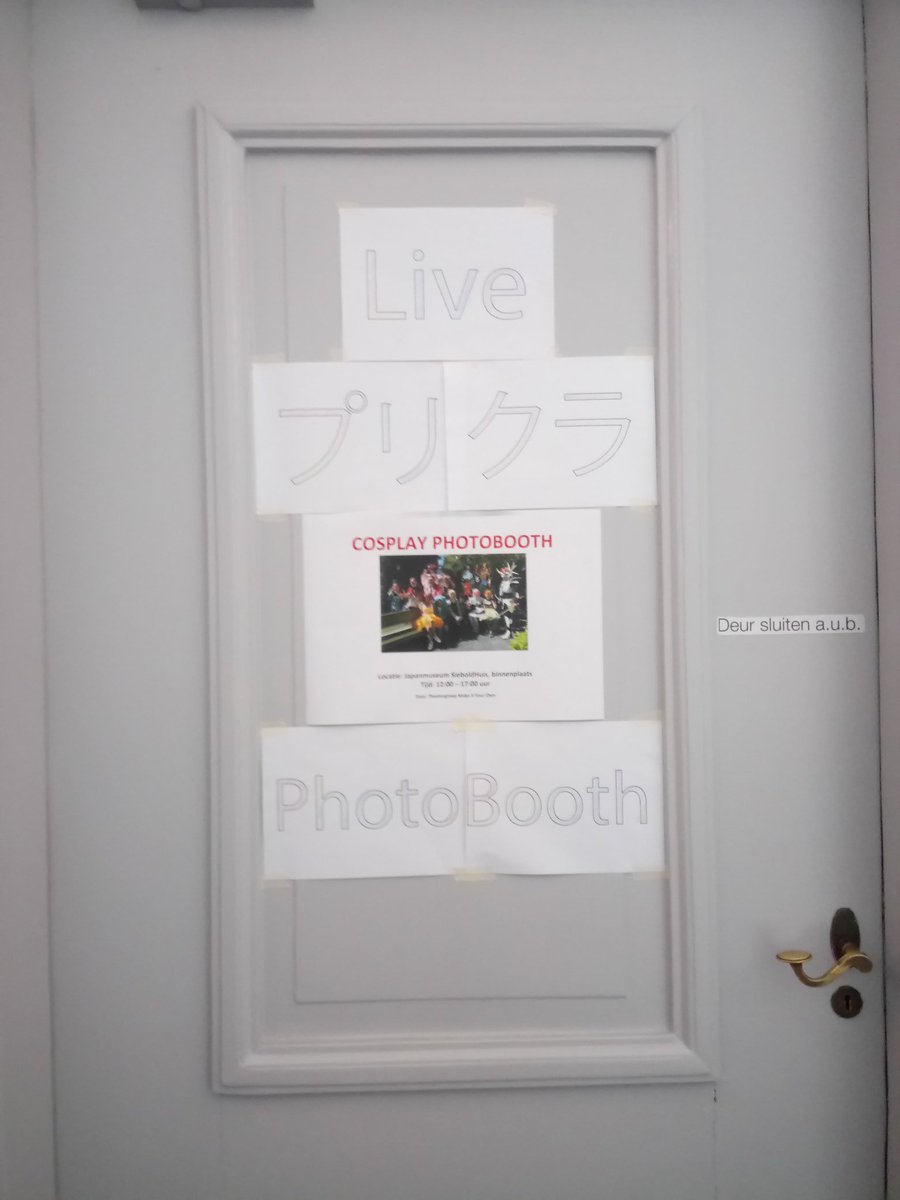 De cosplay photo booth is er klaar voor. #leiden #cosplay #japanmarkt #pinksteren #photobooth