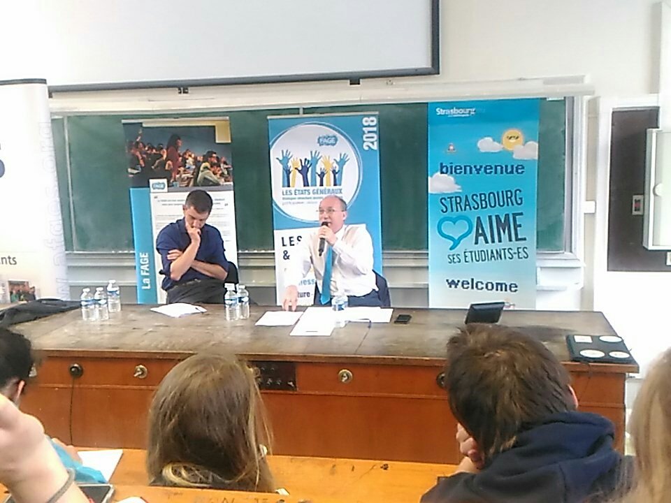paul_buisson's tweet photo. Colloque sur la place de la culture dans l'enseignement supérieur européen. Merci à @AFGES et @La_FAGE pour ce #SNACE18. https://t.co/M8iWeEKdLI