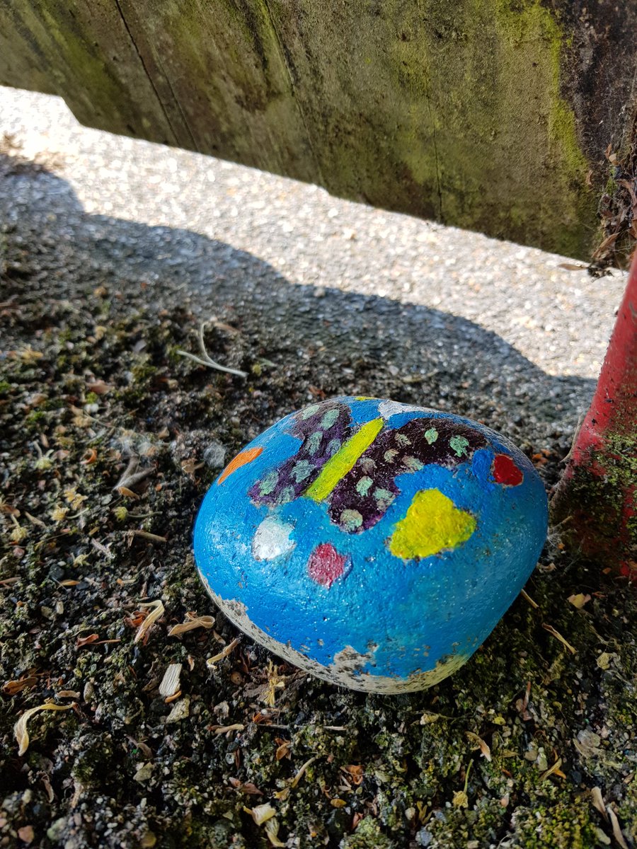TallM07's tweet photo. #islastones Charwelton Drive play area #Rugby Brownsover. Raising awareness of terminal cancer. #findandrehide. https://t.co/jK8ghk3BnU