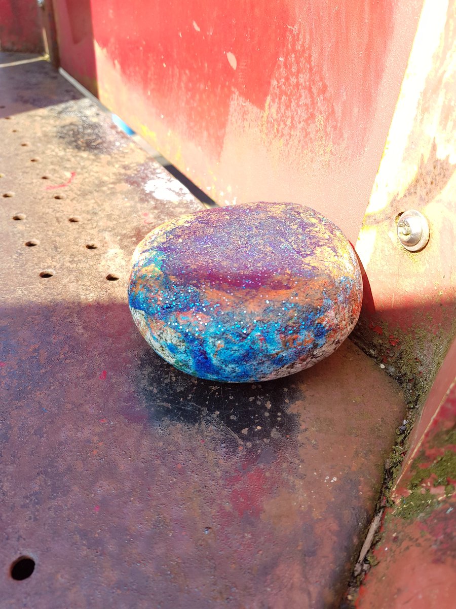TallM07's tweet photo. #islastones Charwelton Drive play area #Rugby Brownsover. Raising awareness of terminal cancer. #findandrehide. https://t.co/jK8ghk3BnU