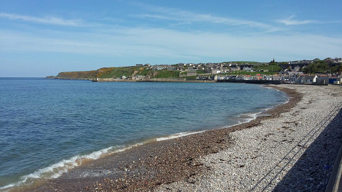 discovercullen's tweet photo. Cullen is the no.1 Scottish coastal town (2nd for UK as a whole) in the best beach holidays seaside destinations report ☺ https://t.co/cIc1SlAo1S @MoraySpeyside @visitabdn @VisitScotland @NorthEast250 #proud #discovercullen https://t.co/FZiH0QiFCu