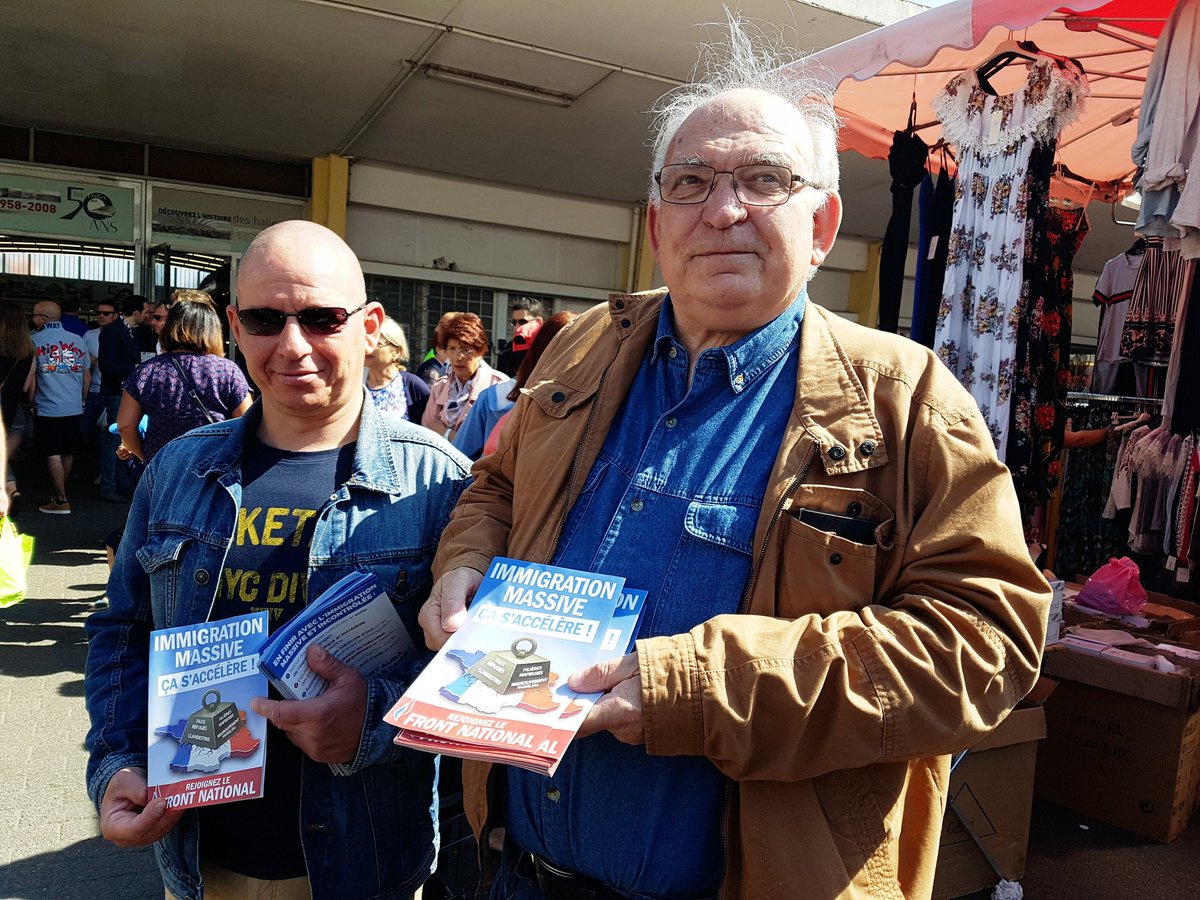 Rnational44's tweet photo. Les militants du Front national étaient mobilisés ce matin à Saint-Nazaire. Immigration massive : ça s'accélère !
#FN44 #SNBM https://t.co/kcHD0AvZhp