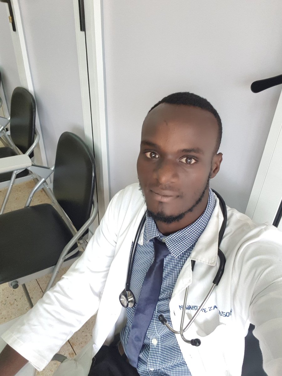 EdsonUg's tweet photo. #FineDoctorTwitter 🇺🇬🇺🇬+256 though am not Cuban. Am all about saving lives😊 https://t.co/pMuKu3hYou