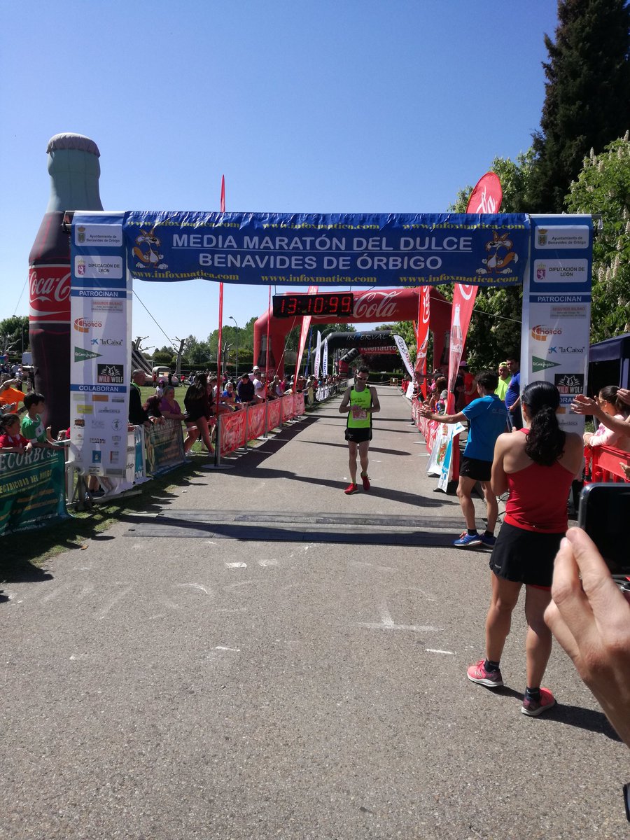 ClubMaratonBena's tweet photo. Ya tenemos ganador y podium 1° Hibab 2° M.Ángel Rabanal y 3° Alberto, así como primer local, que ha sido #AlexBusoms Enhorabuena 👏👏👏 https://t.co/99wkdxzZLW