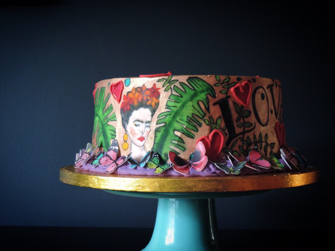 Continuing the theme of love❤️ from the #royalwedding - My hand-painted rose gold Frida Kahlo butterfly cake🦋🌹combining my love of art with baking! such a pleasure to design and make. It’s going to be raffled off tomorrow at a charity event☺️ #cake #baking #royalweddingcake