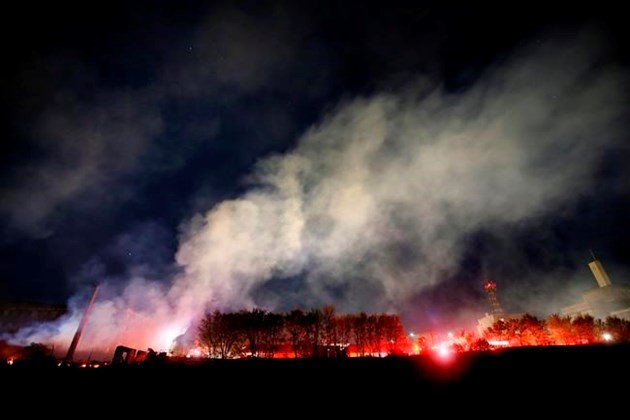 'Like a warzone:' People evacuated as fires burn through Manitoba city's downtown.  ottawamatters.com/national-news/… https://t.co/3rca7i4eAf