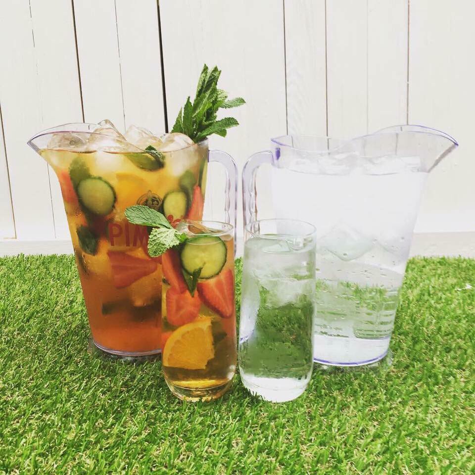 TiddingtonCrown's tweet photo. Head over to our glorious beer gardens and enjoy a fruity cider or maybe a Pimms? Let’s make the most of the sunshine 🌞🎉🍾😍🌞 #eatlocal #Tiddington https://t.co/0iXamyYICk