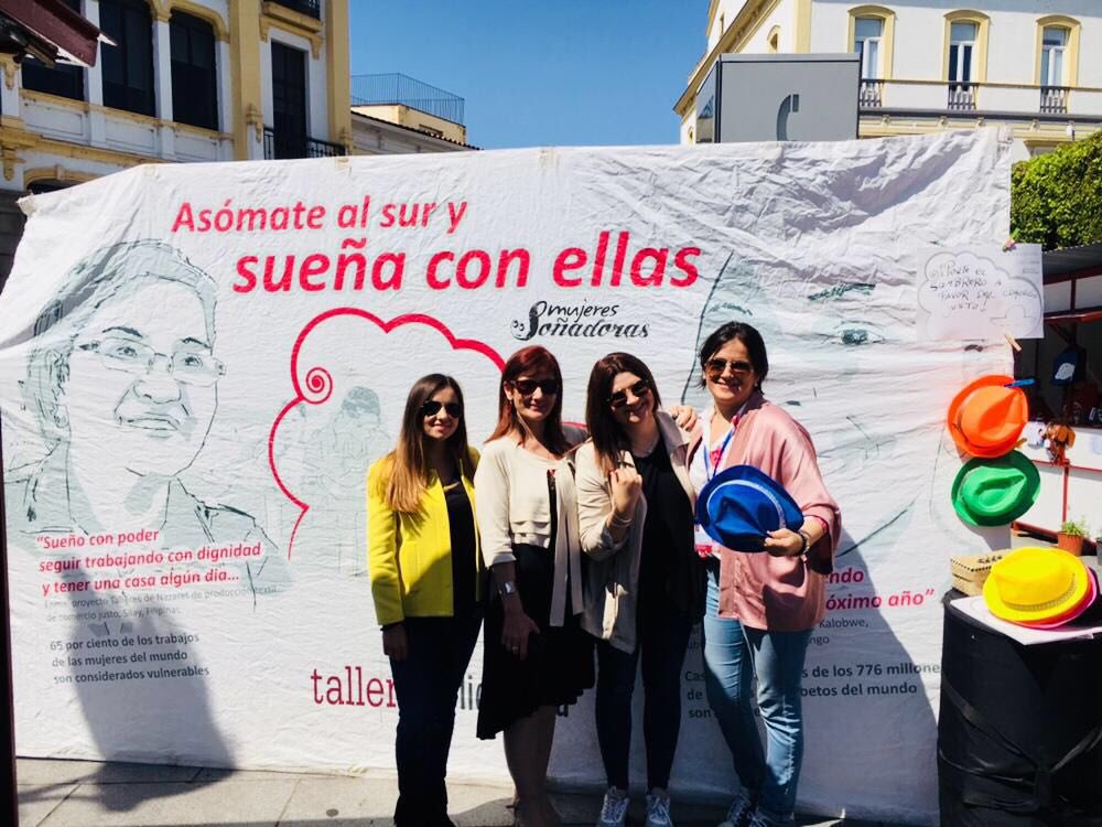 fecnsg's tweet photo. Nuestra ONGD Taller de Solidaridad celebró ayer el día del Comercio Justo en el V Encuentro de Solidaridad en la Plaza de España de Merida con 47 Asociaciones más #YoContigo #MeridaSolidaria #juntosmejor https://t.co/z1Z08TzlSq