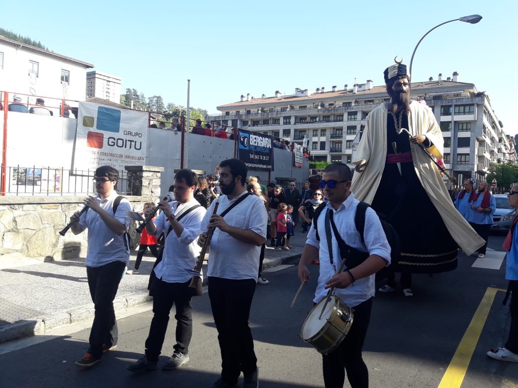 Tornem cap a Reus després d’un fantàstic cap de setmana a Bergara acompanyant els <a href="/GegantsdeReus/">Gegants de Reus</a>! Ens retrobem ben aviat, per #Corpus2018
