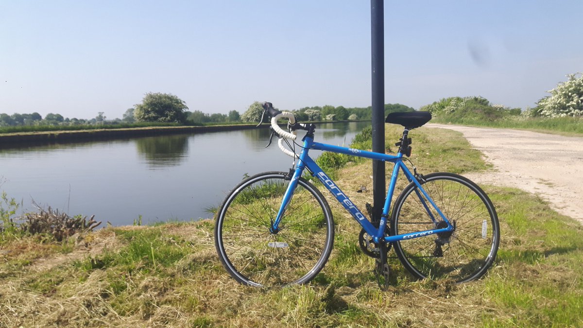DeanoGM7's tweet photo. Lovely sunday morning ride #ridelondon #46miles @FlyingFutures @PruGoals https://t.co/5e48iKKizX