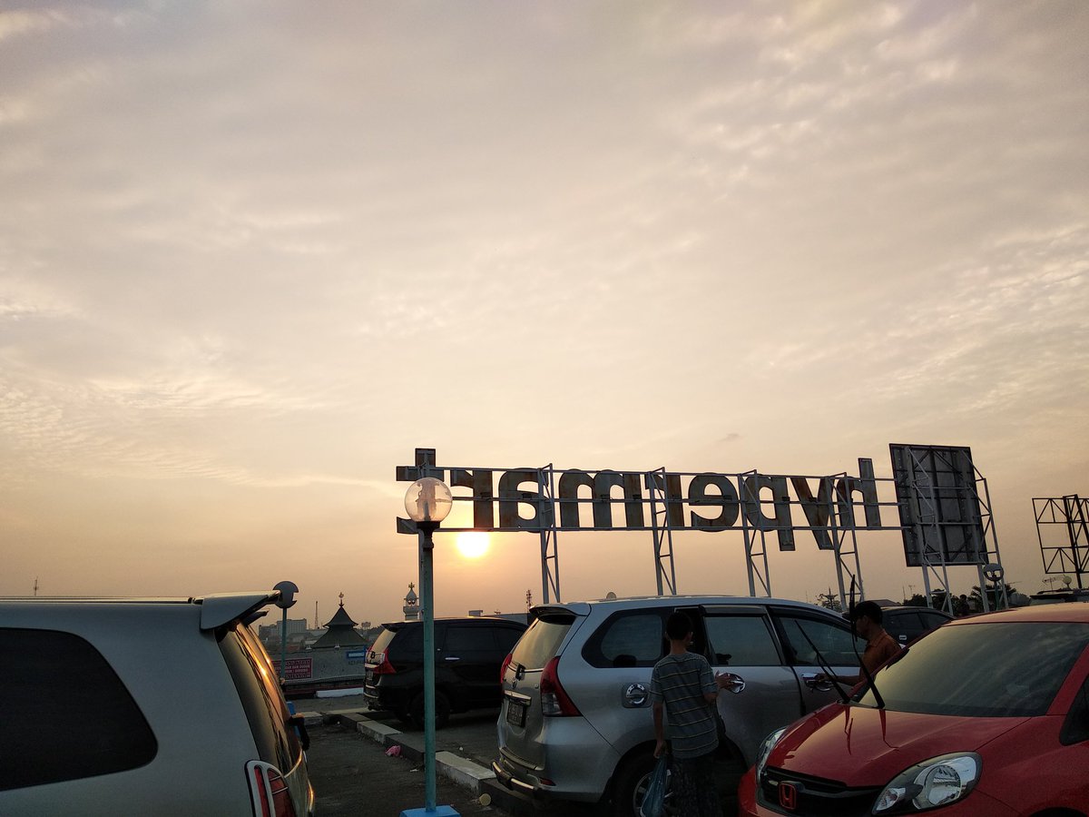 Senja sangat lah istimewa