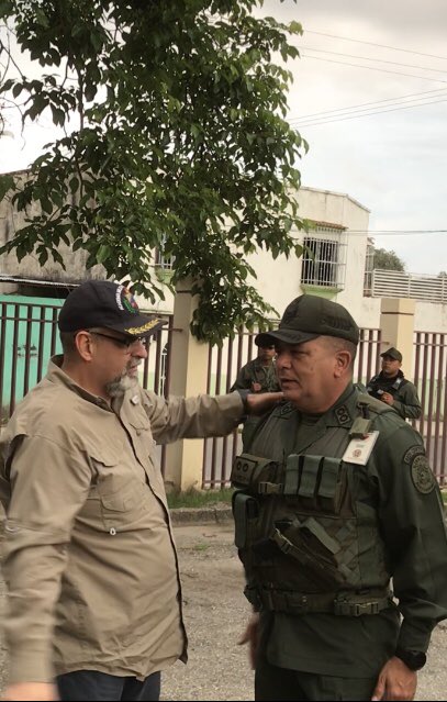 AmeliachPSUV's tweet photo. Ya cumplí con mi deber patriótico de votar. Si amas tu patria, defiende la paz con tu voto. La Patria no se vende, se defiende! https://t.co/YPFzkZFB8t