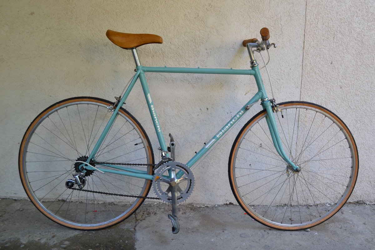 DragonCustom01's tweet photo. #bianchi #bike  #tocak #velo KARMA za prodazba, for sale https://t.co/3CI9yqRZ7K