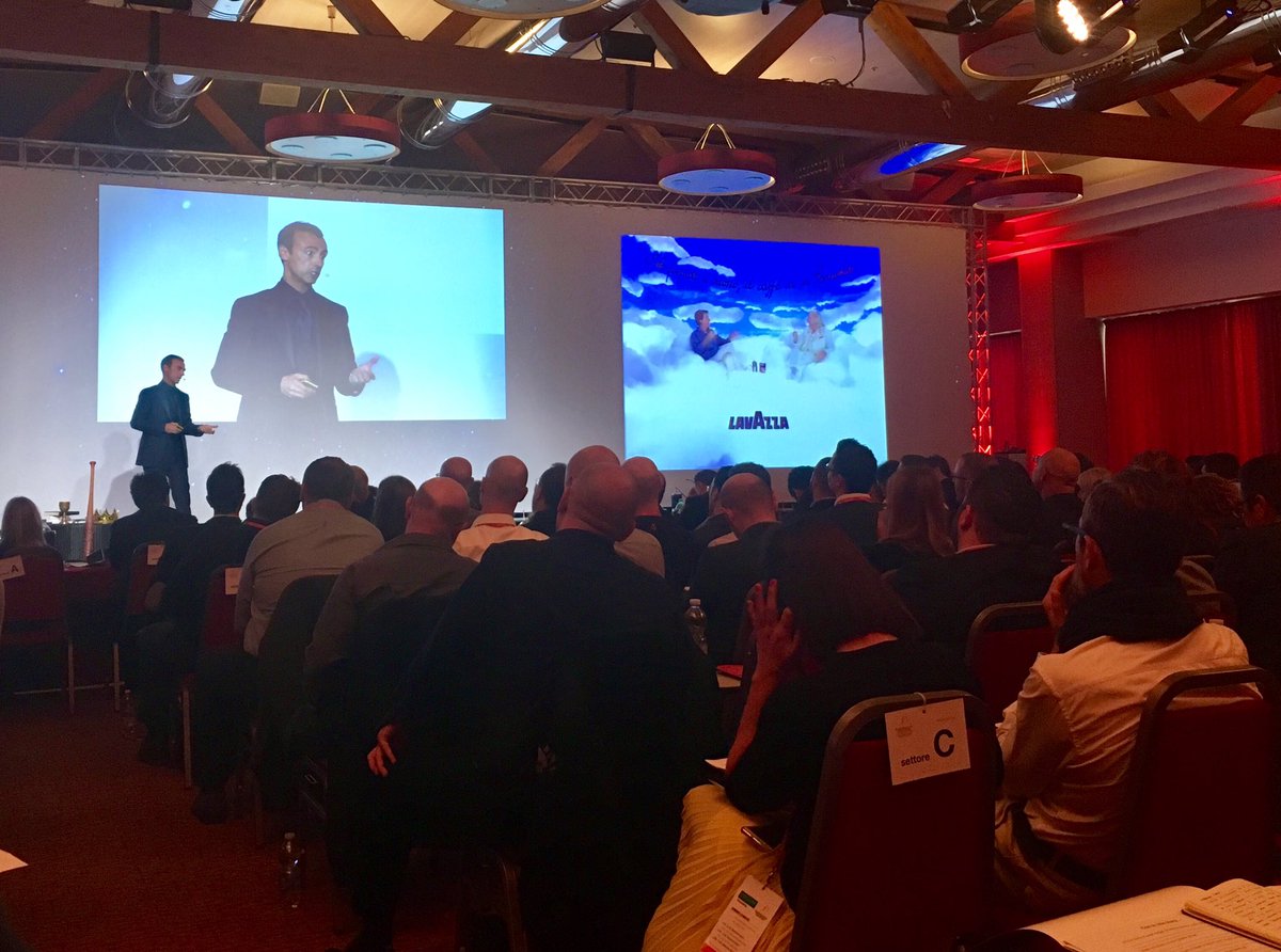 Decisioni strategiche di #immaginario: il caffè in paradiso, il rosario in farmacia, un gelato come un bacio. Sono tutti sistemi d'uso, codici di sblocco per fare #storyselling