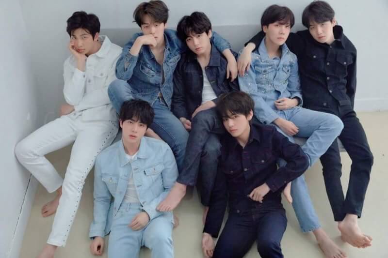 miu11460394's tweet photo. もう一度言います。

本気です。
1位をあげたい。

私はBTSに勇気をもらっています。
元気をもらっています。
夢をもらっています。

だから今度は私たちから1位をあげたいんです。

#IVoteBTSBBMAs
@BTS_twt https://t.co/xJQ4nCB5gR