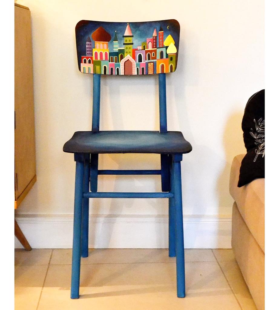 KostisGrivakis's tweet photo. Also a chair I found somewhere outside near a trash can. After I painted it everybody I know wants it. How about before we throw away stuff like this to think if we can give them a second life? https://t.co/PzsJB22sxh