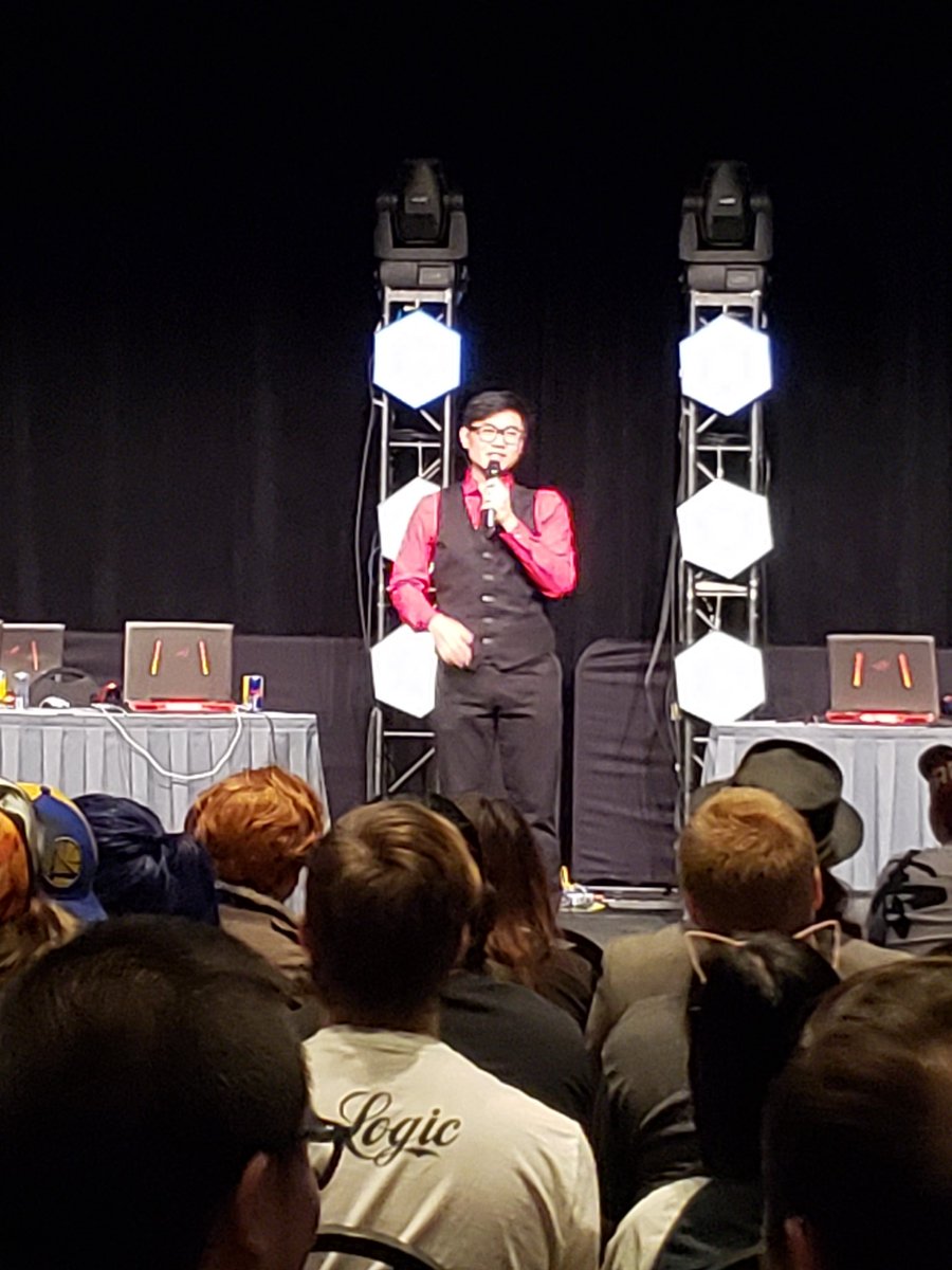 IMOUTOSWAG's tweet photo. .@Otafest WHO'S THAT HANDSOMELY DRESSED HYPE MAN? https://t.co/Muyq3gu9bW