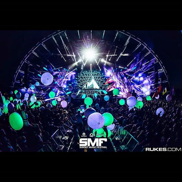 flmusicfests's tweet photo. SUNSET MUSIC FESTIVAL IS NEXT WEEKEND AT THE RAYMOND JANES STADIUM! GET YOU TICKETS NOW USING PROMOCODE "STORM" #smf2018 #stormgroupent https://t.co/ZsBk8PP8Yk https://t.co/fgKLSE3RuP