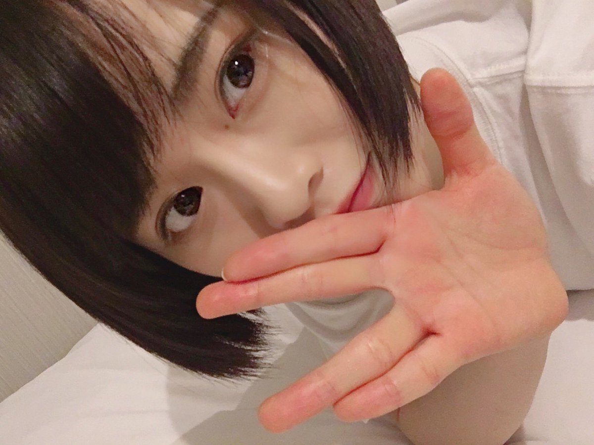 I8443Yoshi's tweet photo. ザキ、お誕生日おめでとう。素敵な１年になります様に
#山崎怜奈生誕祭 https://t.co/a2rgfOvhXu