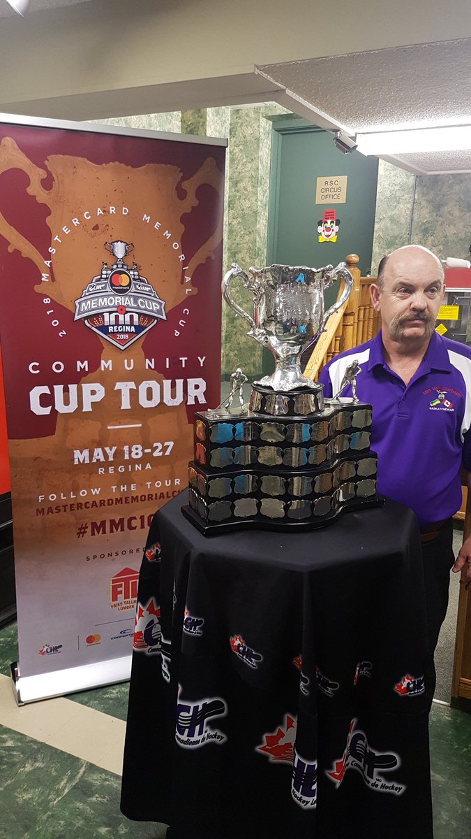 MemorialCupFan's tweet photo. Ladies and gentleman The Mastercard Memorial Cup is here! https://t.co/ssCs1ULy0l