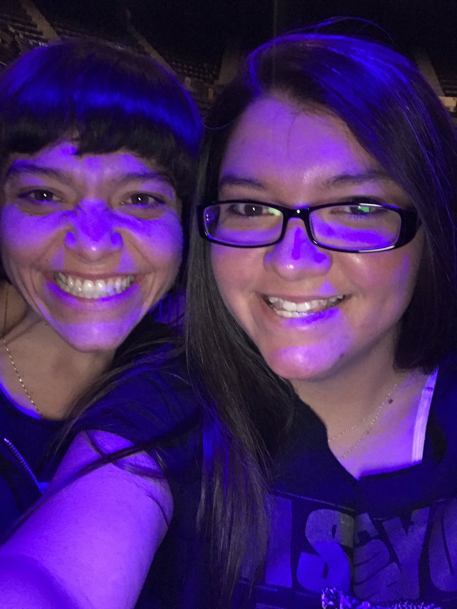 KIckowitz's tweet photo. @TheOfficialA7X @RAFACORE #thestageworldtour
#tinleyparkchicago
#hailtothekingpackageVIP
#iwontseeyoutonight
#ickowitzsisters
#keepyoureyesoutforus https://t.co/VHjuf1qFwk
