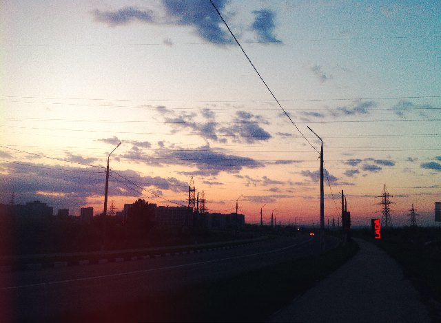 li_milykh's tweet photo. Погнали  солнце вдаль провожать https://t.co/75uRRORHec