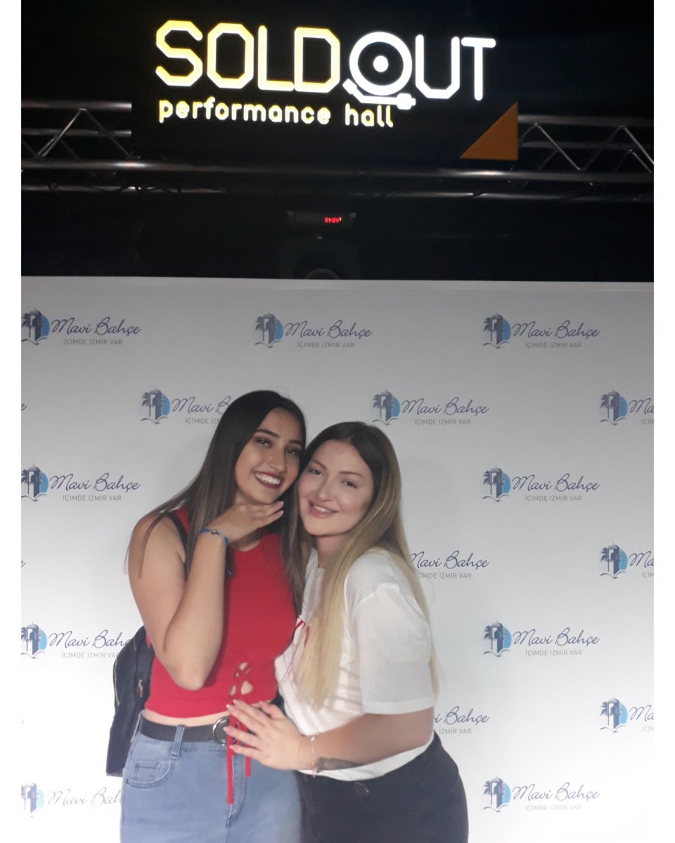 dilekzamaniii's tweet photo. Seni çok seviyorum ❤ iyi ki geldin, yine gel ❤ @danlabilic https://t.co/61ZUJq2s25