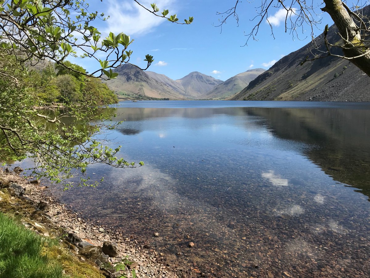 PinpointTom's tweet photo. The weather was absolutely amazing on the Year 5 @DameAllans activity week at #YHAWasdaleHall - it made for an incredibly enjoyable residential. #Wastwater looking at it's very best! https://t.co/rvXwJJxfsp