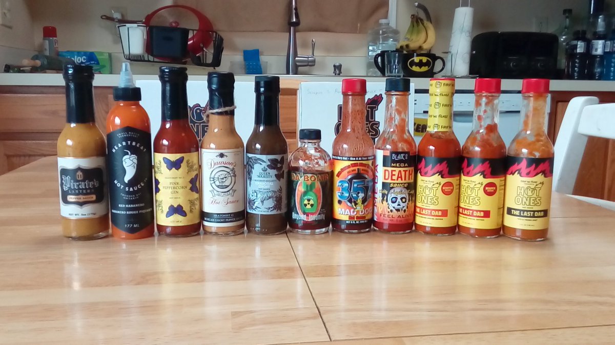 JayFernsten's tweet image. How to spend a rainy Sunday... @seanseaevans @DaveDBCD @firstwefeast @AlienDimeBag @freakinreviews #spicelords