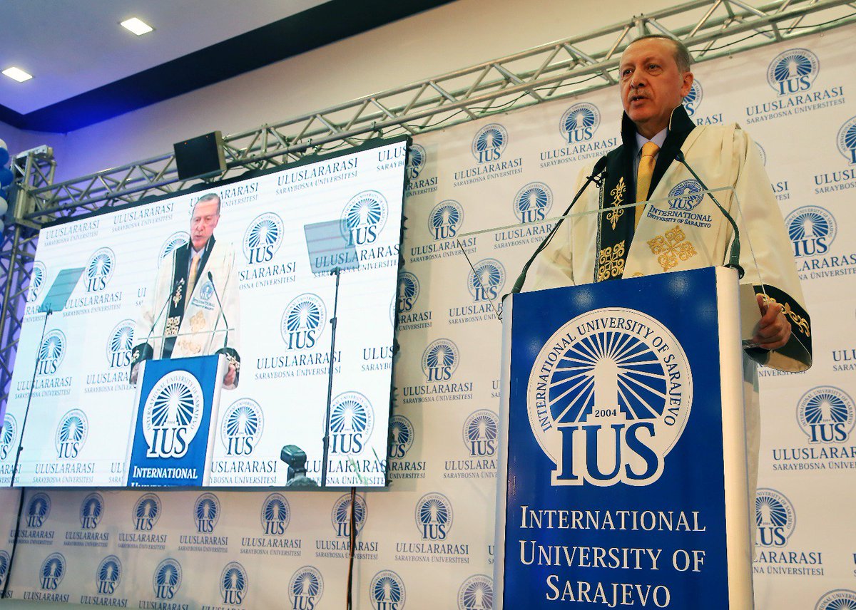 Cumhurbaşkanımız Recep Tayyip Erdoğan, Uluslararası Saraybosna Üniversitesi tarafından düzenlenen Fahri Doktora Töreni'ne katıldı.