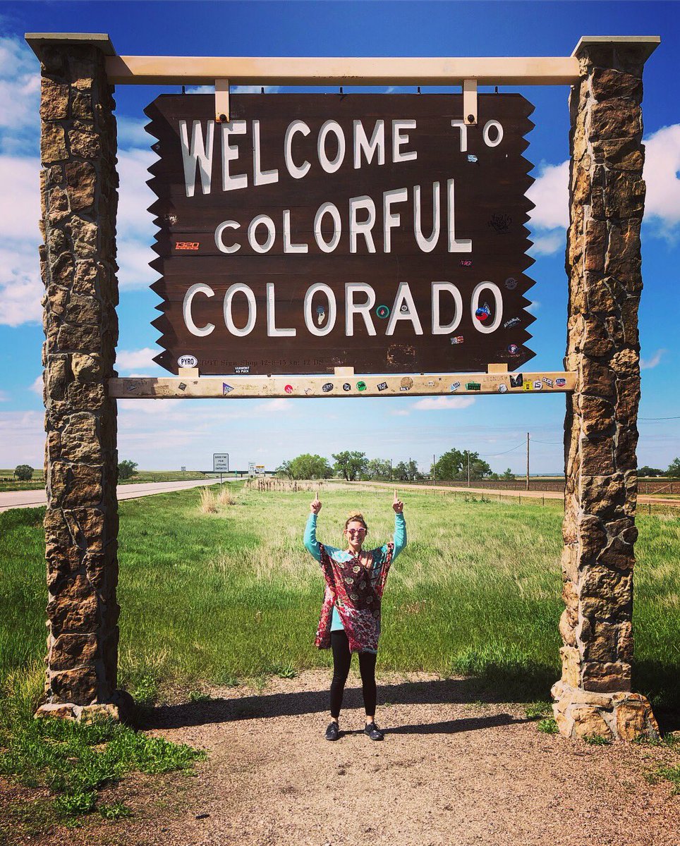 loganndaniellee's tweet photo. NEW HOME, new adventures 🌎🌱🏔🍾 https://t.co/Ss42yEb6Ck